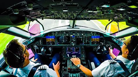 Boeing 787 Interior Cockpit