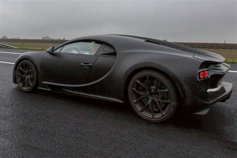 Bugatti Chiron rear three quarter profile spied