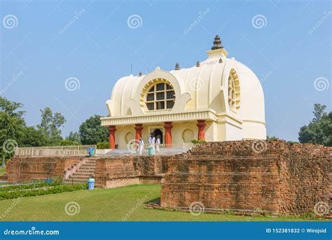 Parinirvana Stupa and Temple, Kushinagar, India Stock Photo - Image of ...