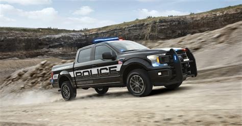 The Ford Police Interceptor Goes Hybrid - Car Reporters