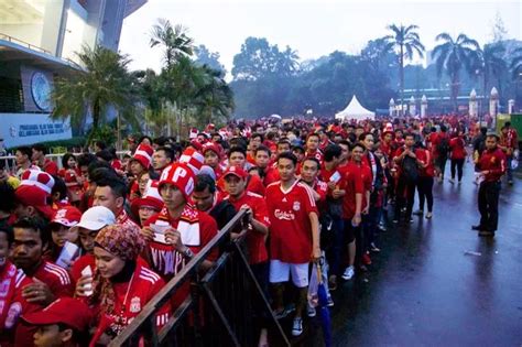 Indonesian Liverpool FC fans show support and Hillsborough solidarity ...