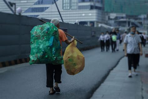 Is the ‘strictest plastic ban in history’ working in China? – The China ...