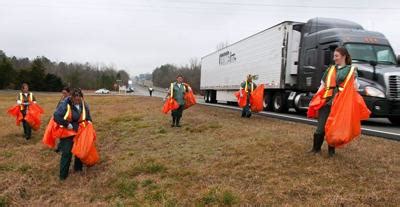 Prison crews aiming to keep state roads litter free | News | the-dispatch.com