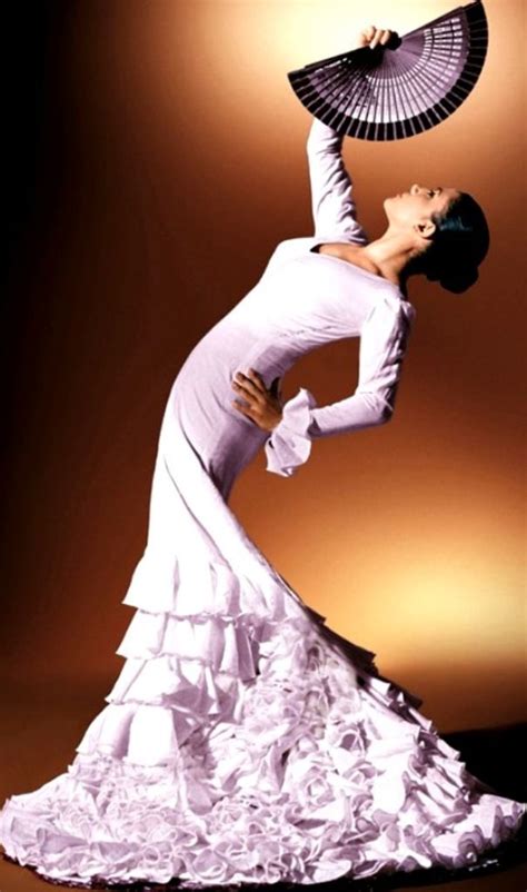 photos of flamenco dancers Costume Flamenco, Flamenco Dress, Flamenco Dancing, Dance Costumes ...