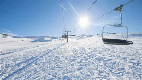 Queenstown Skiing & Snowboarding | Queenstown Ski Season (2022)