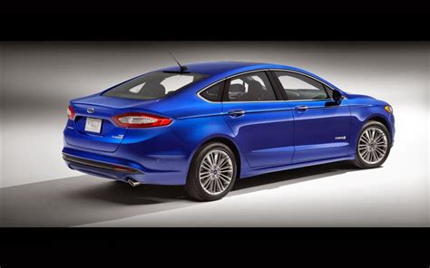 2014 Ford Fusion Hybrid Sedan - PricesPlus