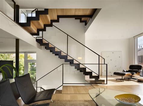 Modern Private House's Balustrade Design - Small Design Ideas