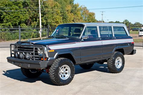 1988 Jeep grand wagoneer body parts