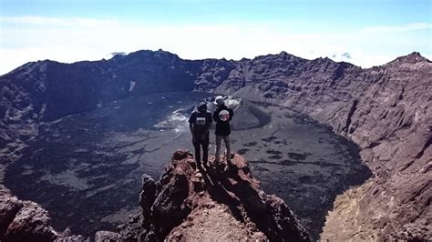 GUNUNG RAUNG Tiket, Daya Tarik & Jalur Pendakian