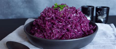 Easy German Red Cabbage Instant Pot Recipe 2023 - AtOnce