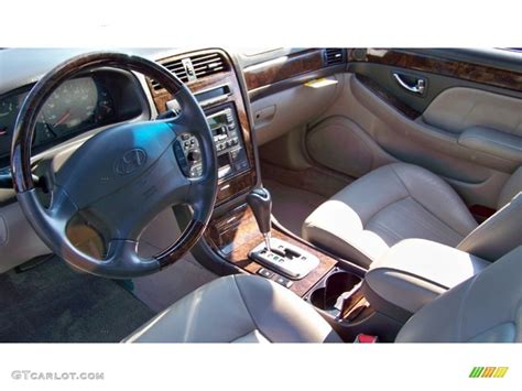 Beige Interior 2002 Hyundai XG350 L Sedan Photo #54937285 | GTCarLot.com