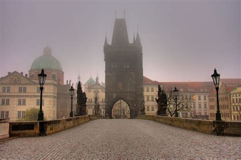 File:Charles bridge Prague - tunliweb.no 2.jpg - Wikimedia Commons