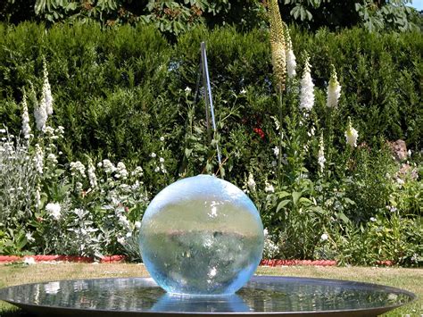 13 Garden Fountain Ideas – Forbes Home