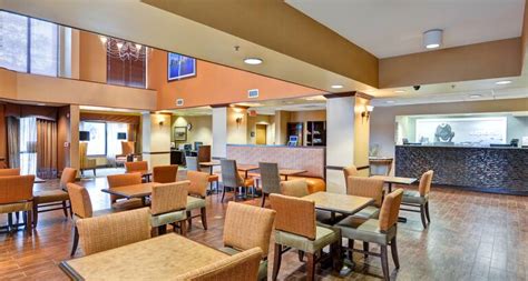 Hampton Inn Jacksonville Landing Hotel Details