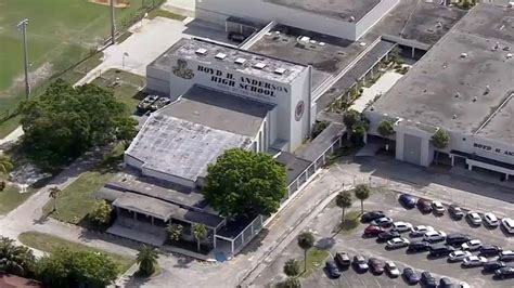 All Clear Given After Bomb Threats Called in For Lauderdale Lakes ...