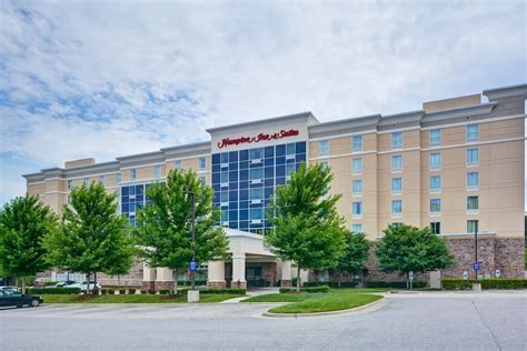 Hampton Inn & Suites Raleigh/Crabtree | Raleigh, NC 27612