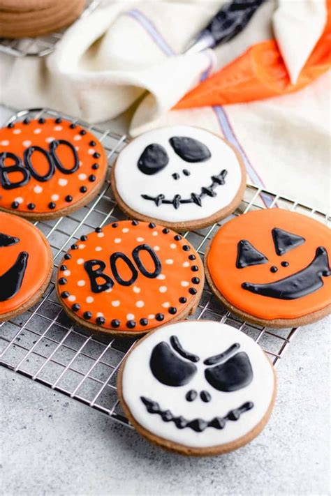 Halloween Sugar Cookies - Veronika's Kitchen