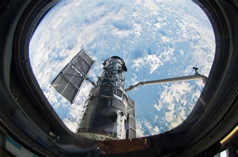 Saving Hubble: How a Space Telescope Repair 10 Years Ago Almost Never ...