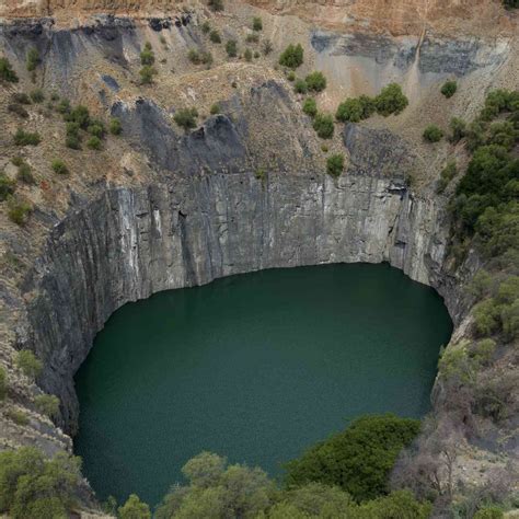 All About the Kimberley Diamond Mine in South Africa