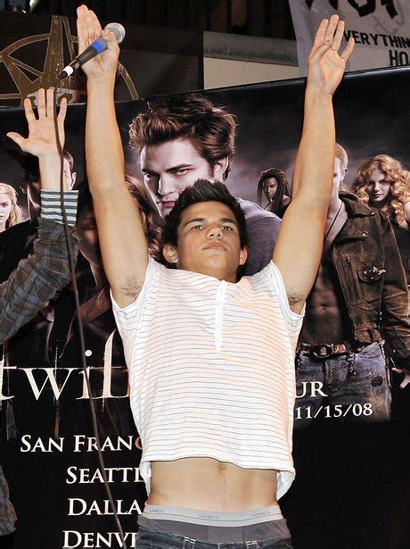 16 Pics Of Taylor Lautner's INSANE Body Transformation That'll Give You ...