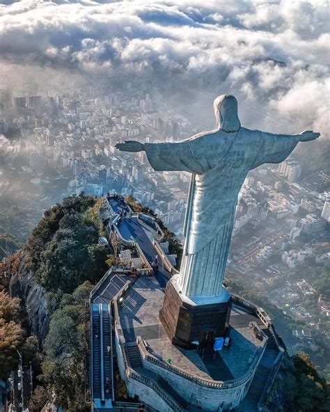 Historia y Arqueología on Instagram: “Cristo redentor. RIO DE JANEIRO, BRASIL Foto: @gargaglione ...