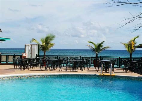 Barbados Beach Club Reviews - 2.5 Star All Inclusive - Barbados All Inclusive