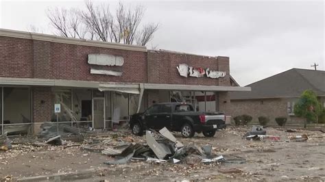 Teenager survives Pasadena tornado in pickup truck | khou.com