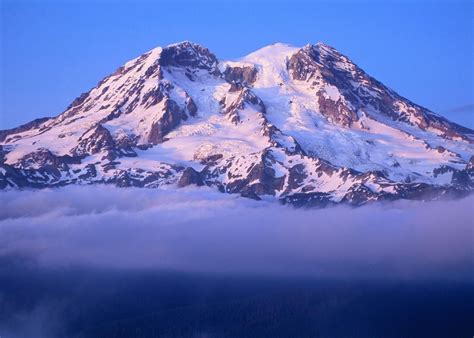 Mt. Rainier | Active volcano, Rainier national park, Seattle-tacoma international airport