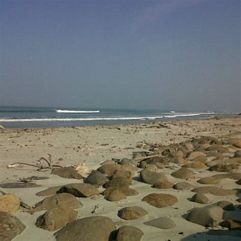 Pantai di Bengkulu, Propinsi Bengkulu | Beach, Bengkulu, Long beach