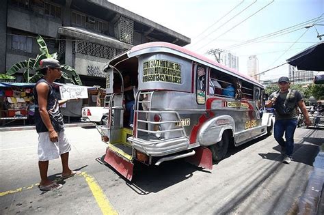 Jeepney routes reopened as Metro Manila struggles with transport shortage | Philstar.com