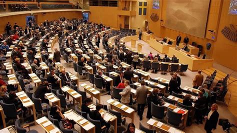 Sweden changes constitution to beef up anti-terror law - World News