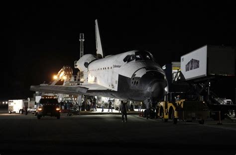 NASA Space Shuttle Endeavour Crew Sets Foot at Kennedy Center After ...