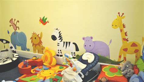 A Gallery of Animal Murals for Children by Inspired Spaces | Childrens wall murals, Baby nursery ...