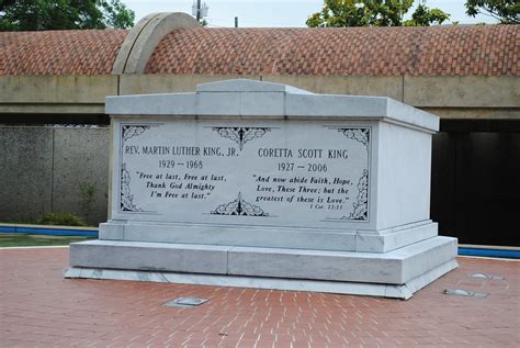 Martin Luther King and Coretta Scott King Grave (Detail) | Flickr