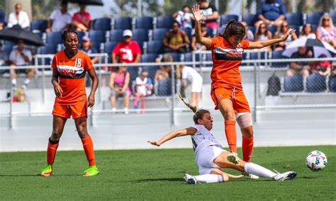 Gallery: FAU Women’s Soccer Versus UTEP – UNIVERSITY PRESS