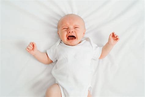 10 Easy Tips to Make a Baby Stop Crying Hysterically