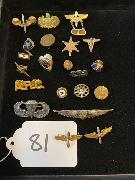 Sold Price: LOT OF 20 - US MILITARY PINS & INSIGNIA - April 6, 0121 10:00 AM EDT