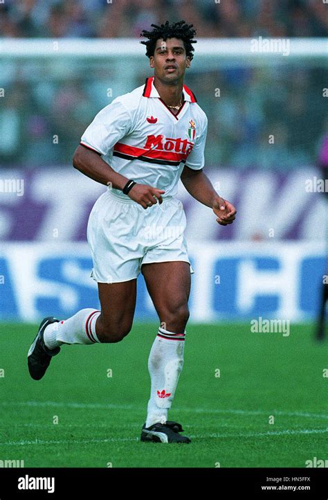 FRANK RIJKAARD AC Milan 06 Octobre 1992 Photo Stock - Alamy