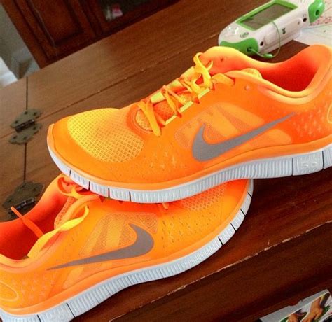 Get Stylish Nike Free Runs in Various Colors