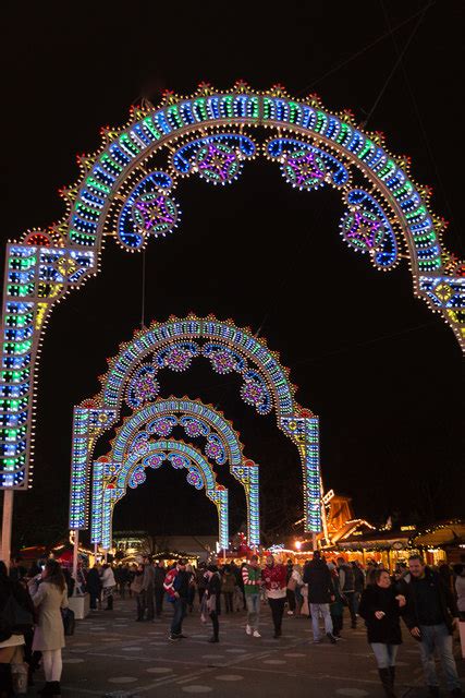 Archway at Winter Wonderland, Hyde Park,... © Christine Matthews cc-by-sa/2.0 :: Geograph ...