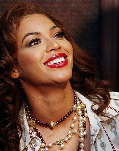 Beyonce | Beyonce makeup, Beyonce, Wear red lipstick