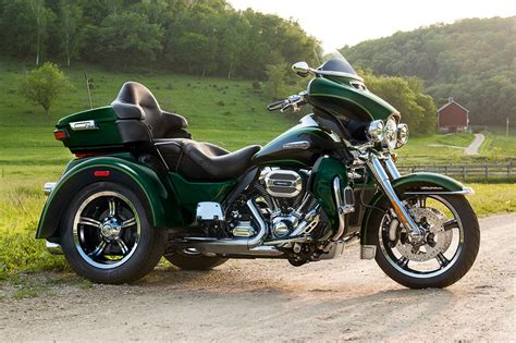 HARLEY-DAVIDSON Tri Glide Ultra (2015-2016) Specs, Performance & Photos - autoevolution