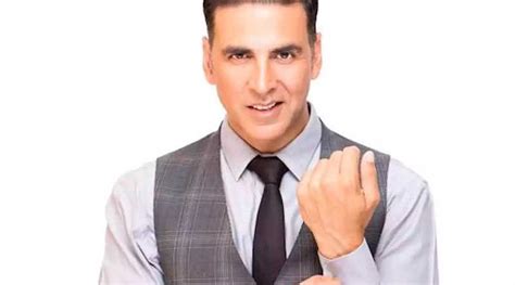 Akshay Kumar Net Worth, Wealth, and Annual Salary - 2 Rich 2 Famous