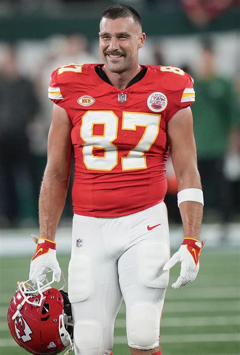 Chiefs' Travis Kelce thinks Taylor Swift is his 'good luck charm'