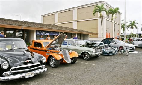 Community comes out for AutoZone’s car show - The Garden Island