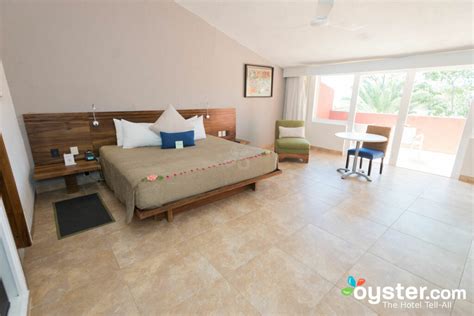 Las Brisas Huatulco Review: What To REALLY Expect If You Stay