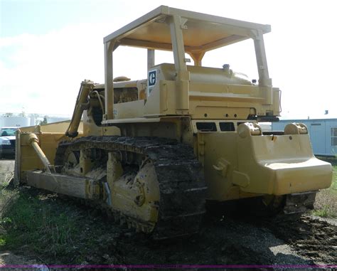 Caterpillar D9 dozer in Salina, KS | Item B3621 sold | Purple Wave