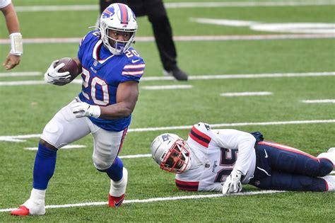 Zack Moss, Bills rushing attack gets going; Buffalo takes down rival Patriots, 24-21: Instant ...