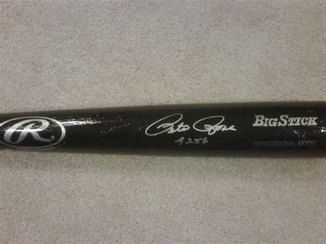 Cincinnati Reds Baseball Card Collector: Pete Rose Autographed Bat