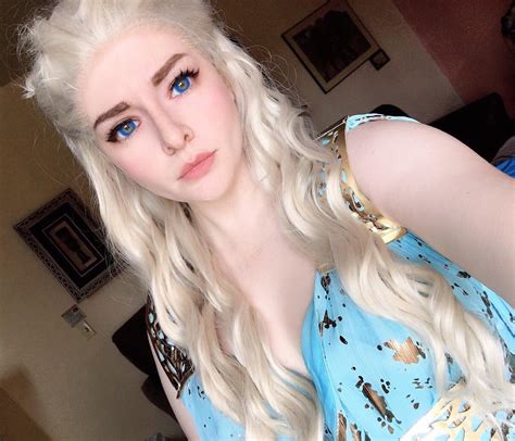 [NO SPOILERS] my first khaleesi cosplay! : r/gameofthrones